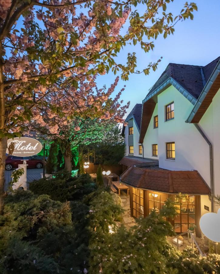 Hotel & Restaurant Zum Reussenstein Böblingen Kültér fotó